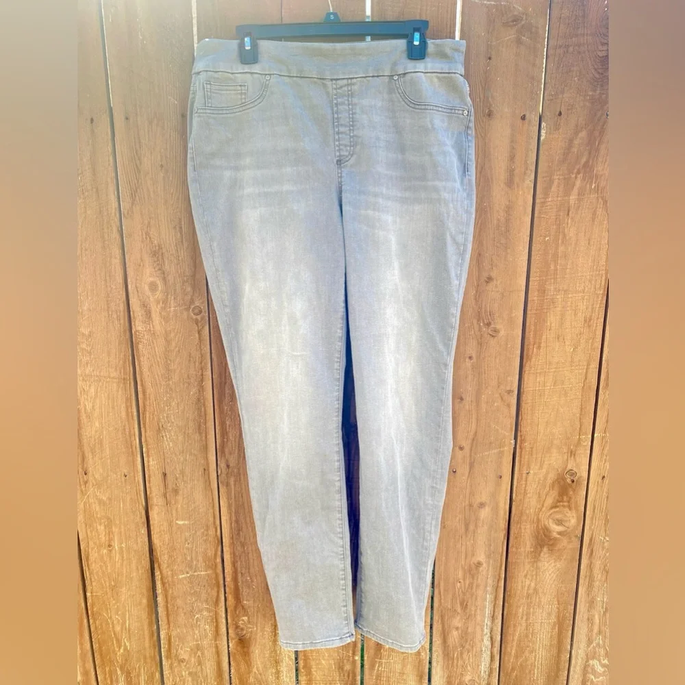 Chico's Jegging Slim Fit Stretch Gray Denim Cotton Blend Jeans Women 10 - Picture 2 of 5